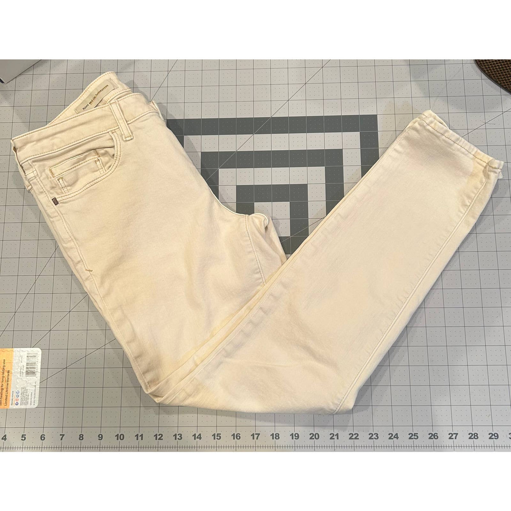Pilcro and the Letterpress cream colored slim jeans, size 29